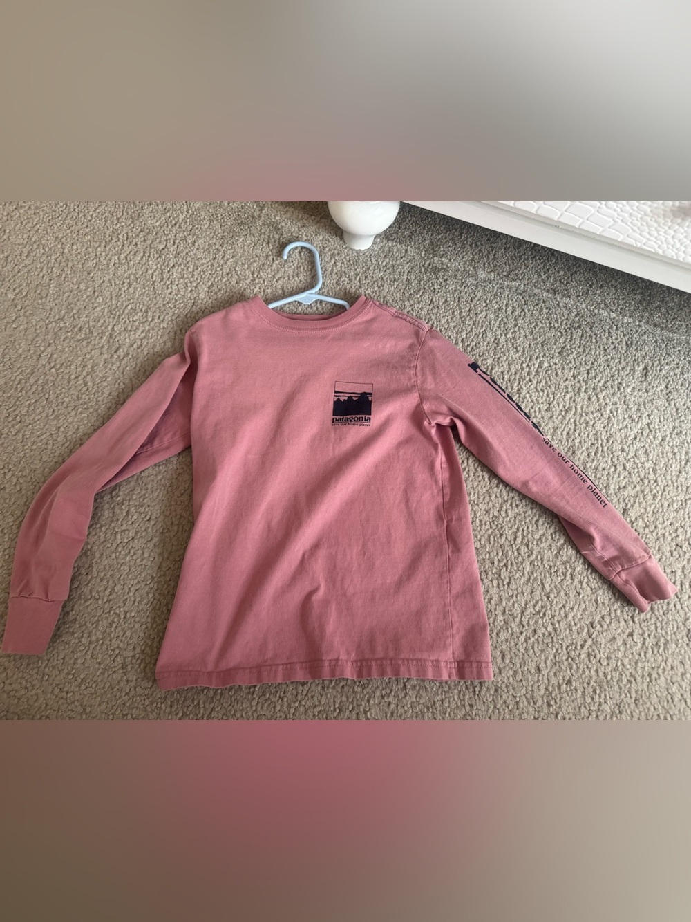 Patagonia girl ' Long-Sleeved pink  Organic Cotton Graphic Tee size s 5-6